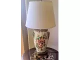Large Porcelain Table Lamp w/Shade